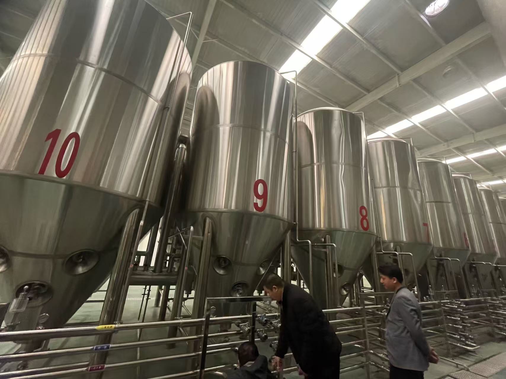 东安精酿啤酒设备厂—平面布置、设备设计、制造、调试、培训等一条龙服务